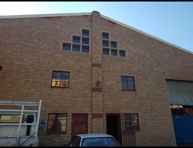 3,675M² WAREHOUSE FOR SALE IN STEELEDALE